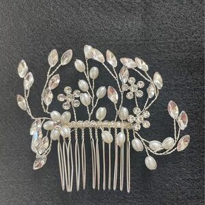 Beautiful Silver, Pearl, and Rhinestone Wedding hair comb